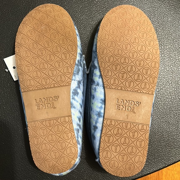 Lands End slippers 🛶 - Picture 3 of 5